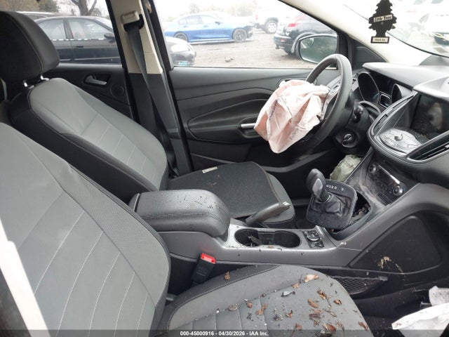 45000916 :رقم المزاد ، 1FMCU9G95GUA01461 vin ، 2016 Ford Escape Se مزاد بيع