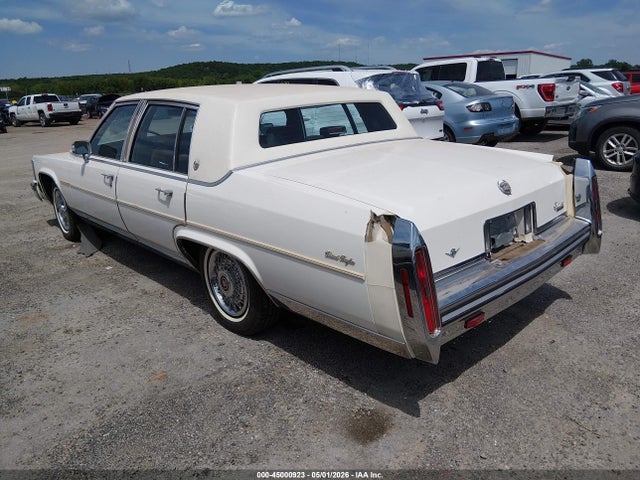 1986 Cadillac Fleetwood Brougham მანქანა იყიდება აუქციონზე, vin: 1G6DW69Y1G9721092, აუქციონის ნომერი: 45000923