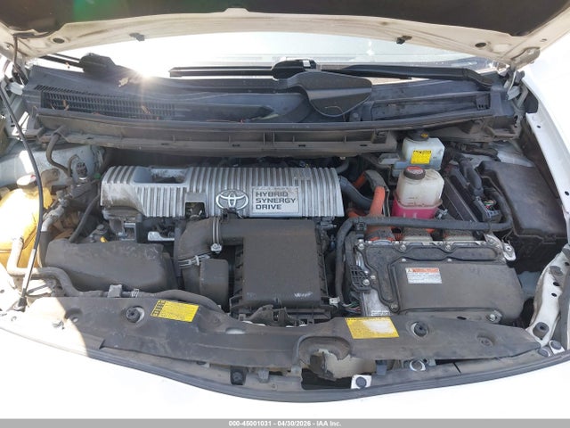 45001031 :رقم المزاد ، JTDKN3DU3E0381049 vin ، 2014 Toyota Prius Three مزاد بيع