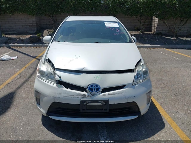 45001031 :رقم المزاد ، JTDKN3DU3E0381049 vin ، 2014 Toyota Prius Three مزاد بيع