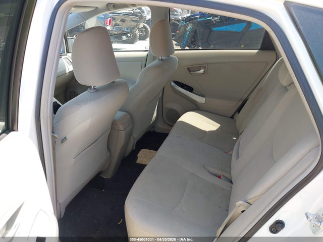 45001031 :رقم المزاد ، JTDKN3DU3E0381049 vin ، 2014 Toyota Prius Three مزاد بيع