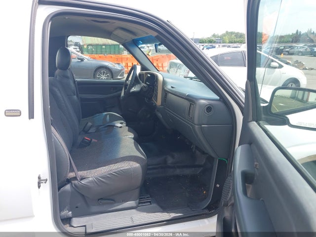 2000 Chevrolet Silverado 1500 მანქანა იყიდება აუქციონზე, vin: 1GCEC14W0YE147709, აუქციონის ნომერი: 45001082
