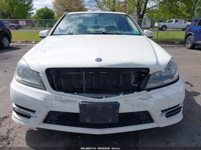 Aukcja sprzedaży 2012 Mercedes-benz C 300 Sport 4matic, vin: WDDGF8BB0CR196232, numer aukcji: 45001174