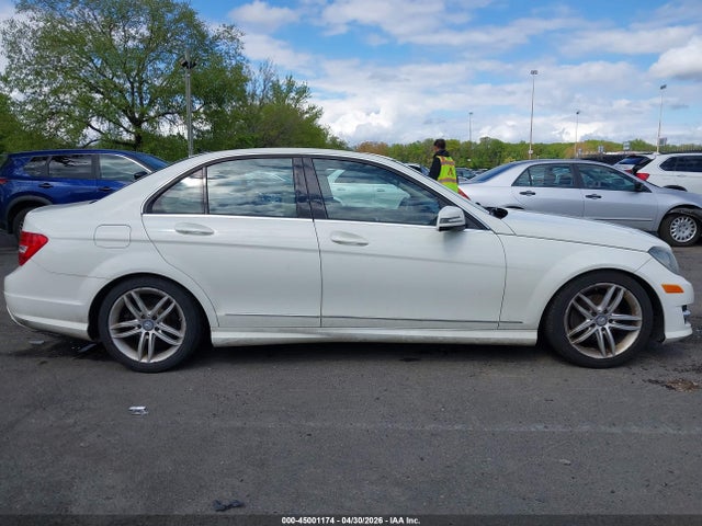 Aukcja sprzedaży 2012 Mercedes-benz C 300 Sport 4matic, vin: WDDGF8BB0CR196232, numer aukcji: 45001174