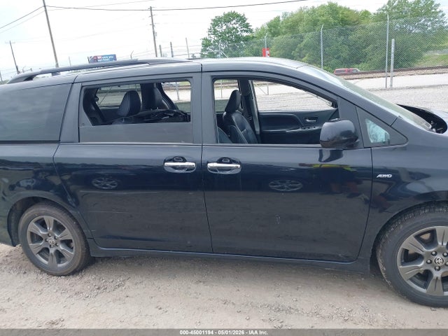 Toyota SIENNA SE 2020 5TDEZ3DC8LS249679 Image 14