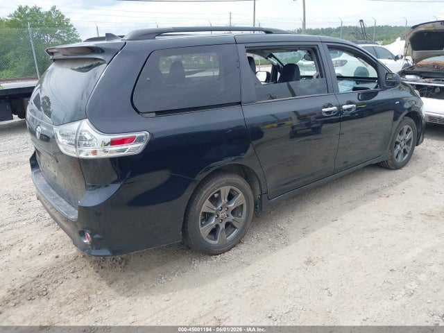 Toyota SIENNA SE 2020 5TDEZ3DC8LS249679 Image 4