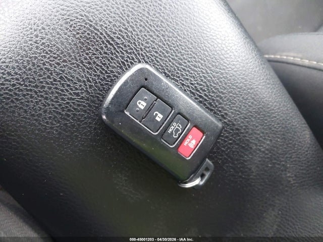 45001203 :رقم المزاد ، 2T3WFREV9JW434836 vin ، 2018 Toyota Rav4 Xle مزاد بيع