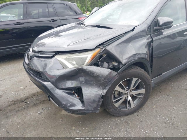 45001203 :رقم المزاد ، 2T3WFREV9JW434836 vin ، 2018 Toyota Rav4 Xle مزاد بيع