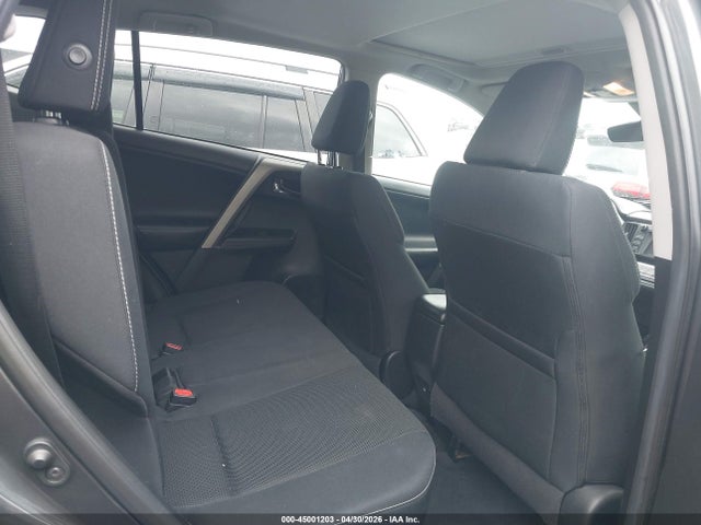 45001203 :رقم المزاد ، 2T3WFREV9JW434836 vin ، 2018 Toyota Rav4 Xle مزاد بيع
