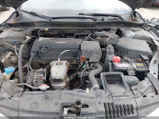 45001214 :رقم المزاد ، 1HGCR2F32HA112726 vin ، 2017 Honda Accord Lx مزاد بيع