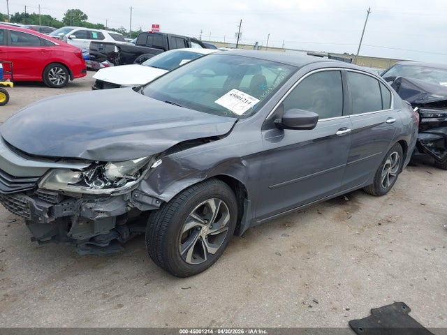 45001214 :رقم المزاد ، 1HGCR2F32HA112726 vin ، 2017 Honda Accord Lx مزاد بيع