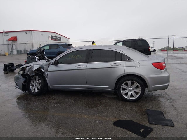 Aukcja sprzedaży 2013 Chrysler 200 Touring, vin: 1C3CCBBB0DN694796, numer aukcji: 45001227