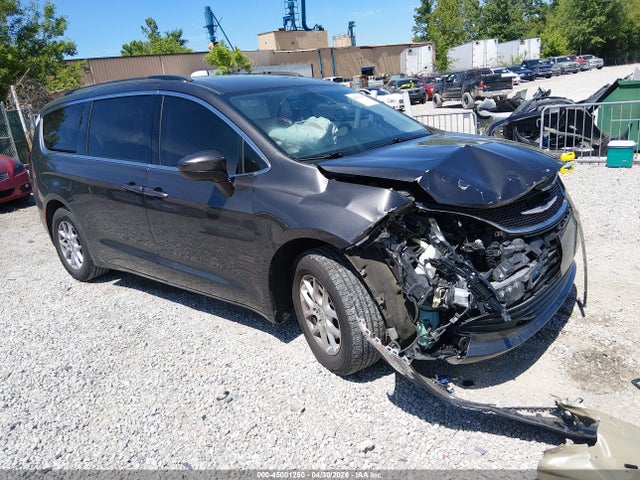 2020 Chrysler Voyager Lxi მანქანა იყიდება აუქციონზე, vin: 2C4RC1DG0LR265717, აუქციონის ნომერი: 45001250