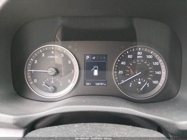 Продажа на аукционе авто 2017 Hyundai Tucson Eco, vin: KM8J33A23HU402964, номер лота: 45001257