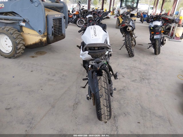 Продаж на аукціоні авто 2015 Kawasaki Ex650 E, vin: JKAEXEE17FDA18137, номер лоту: 45001269