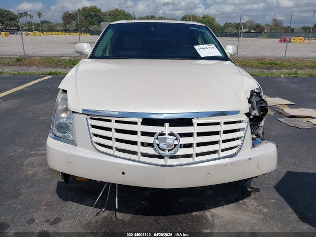 45001310 :رقم المزاد ، 1G6KH5EY6AU133498 vin ، 2010 Cadillac Dts Premium Collection مزاد بيع