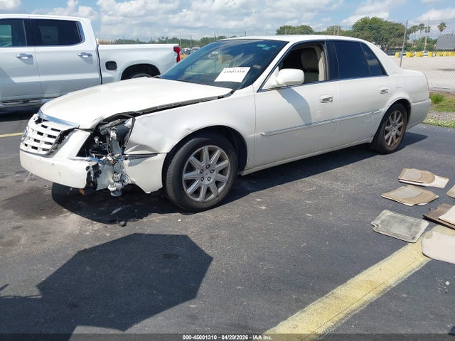 45001310 :رقم المزاد ، 1G6KH5EY6AU133498 vin ، 2010 Cadillac Dts Premium Collection مزاد بيع