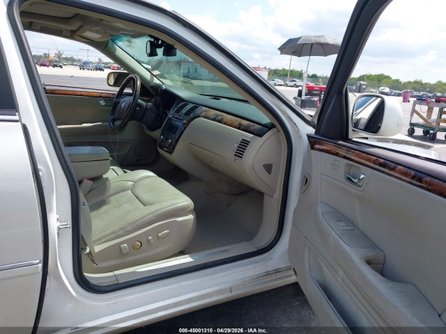45001310 :رقم المزاد ، 1G6KH5EY6AU133498 vin ، 2010 Cadillac Dts Premium Collection مزاد بيع
