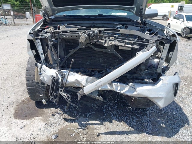 45001333 :رقم المزاد ، 3GCUKREC6JG413122 vin ، 2018 Chevrolet Silverado 1500 2lt مزاد بيع