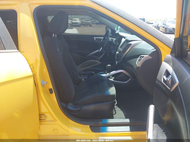 Продаж на аукціоні авто 2016 Hyundai Veloster, vin: KMHTC6AD3GU264837, номер лоту: 45001350