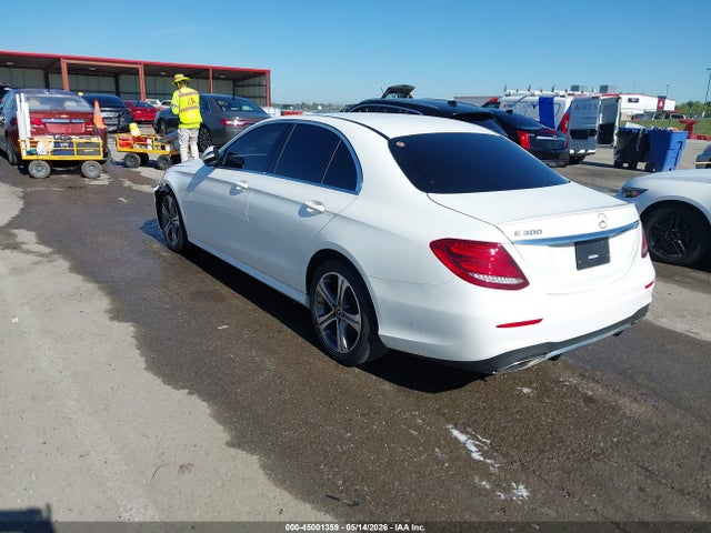 45001359 :رقم المزاد ، WDDZF4JB6KA688229 vin ، 2019 Mercedes-benz E 300 مزاد بيع