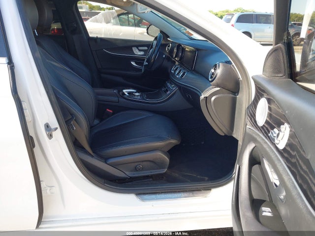 45001359 :رقم المزاد ، WDDZF4JB6KA688229 vin ، 2019 Mercedes-benz E 300 مزاد بيع