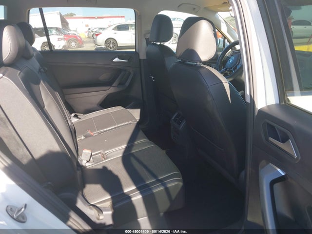 Продаж на аукціоні авто 2019 Volkswagen Tiguan 2.0t Se/2.0t Sel/2.0t Sel R-line/2.0t Sel R-line Black, vin: 3VV3B7AX4KM045326, номер лоту: 45001409