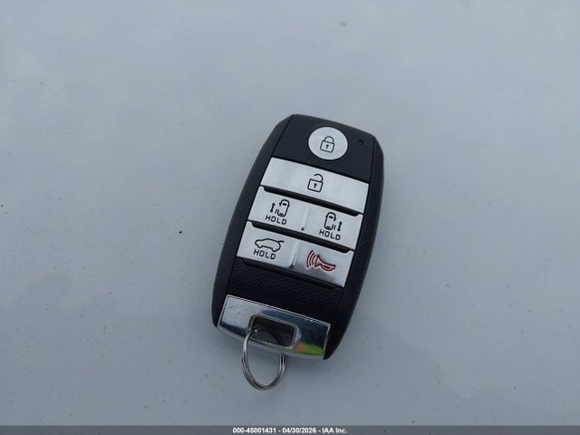 KNDMB5C15H6251652 KIA SEDONA LX