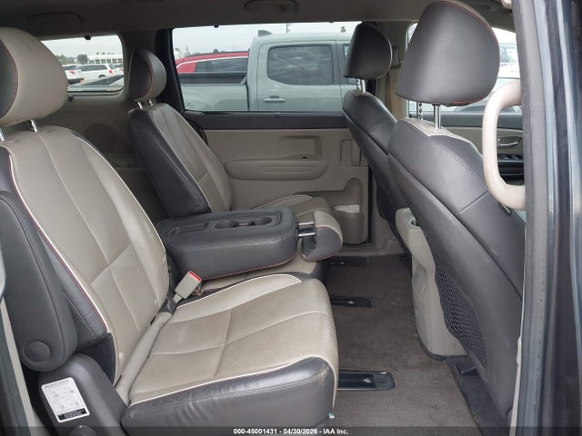 KNDMB5C15H6251652 KIA SEDONA LX