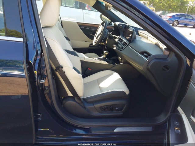 45001432 :رقم المزاد ، 58ADZ1B10RU180979 vin ، 2024 Lexus Es 350 مزاد بيع