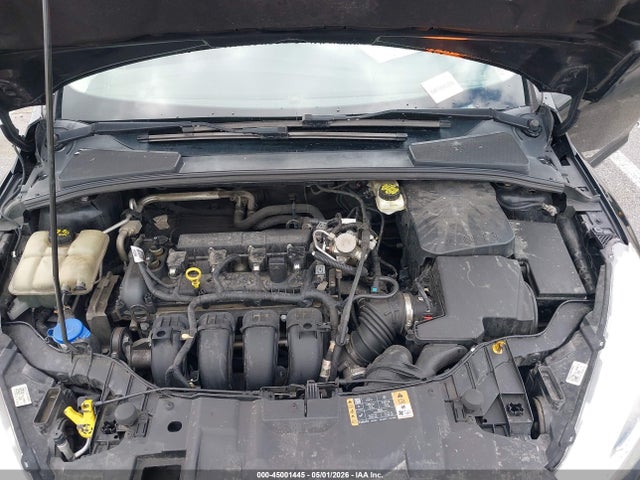 1FADP3F29JL229015 Ford FOCUS SE