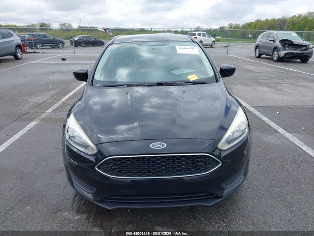 1FADP3F29JL229015 Ford FOCUS SE