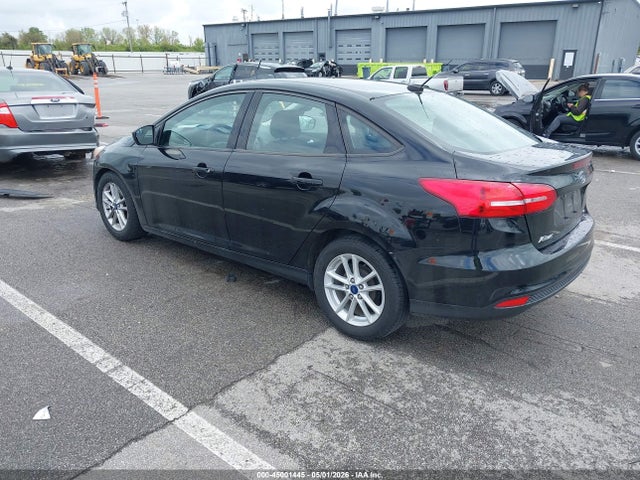 1FADP3F29JL229015 Ford FOCUS SE