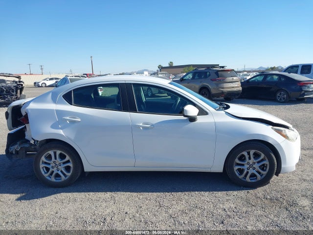 3MYDLBYV9HY163883 Toyota YARIS IA