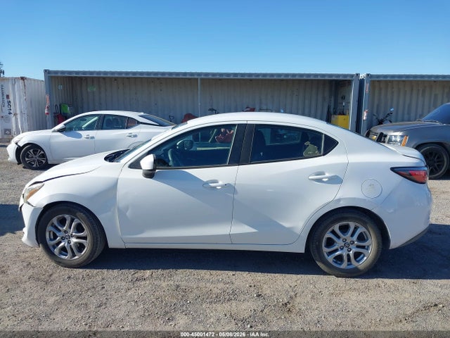 3MYDLBYV9HY163883 Toyota YARIS IA