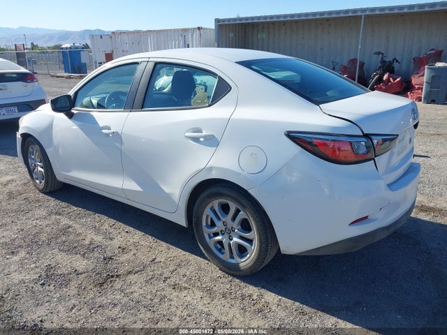 3MYDLBYV9HY163883 Toyota YARIS IA