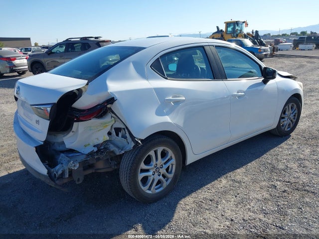3MYDLBYV9HY163883 Toyota YARIS IA