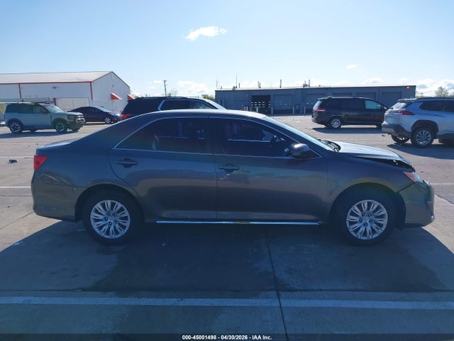 45001498 :رقم المزاد ، 4T4BF1FK8DR314811 vin ، 2013 Toyota Camry Le مزاد بيع