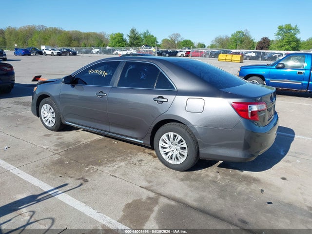 45001498 :رقم المزاد ، 4T4BF1FK8DR314811 vin ، 2013 Toyota Camry Le مزاد بيع