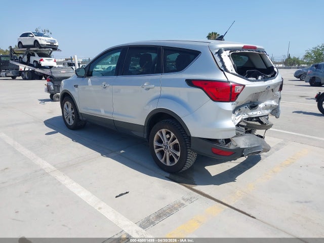 Продаж на аукціоні авто 2019 Ford Escape Se, vin: 1FMCU9GD6KUB30256, номер лоту: 45001499
