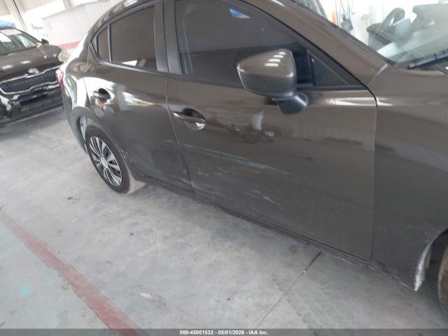 2018 Mazda Mazda3 Sport მანქანა იყიდება აუქციონზე, vin: 3MZBN1U78JM190925, აუქციონის ნომერი: 45001532