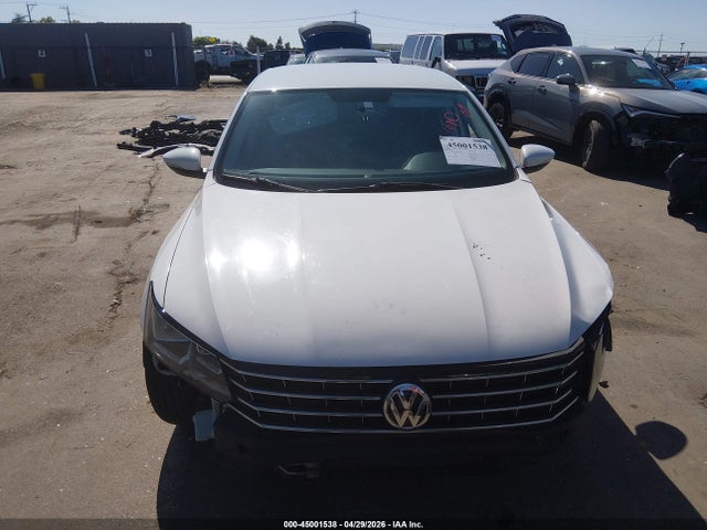 Aukcja sprzedaży 2017 Volkswagen Passat 1.8t S, vin: 1VWAT7A36HC043147, numer aukcji: 45001538