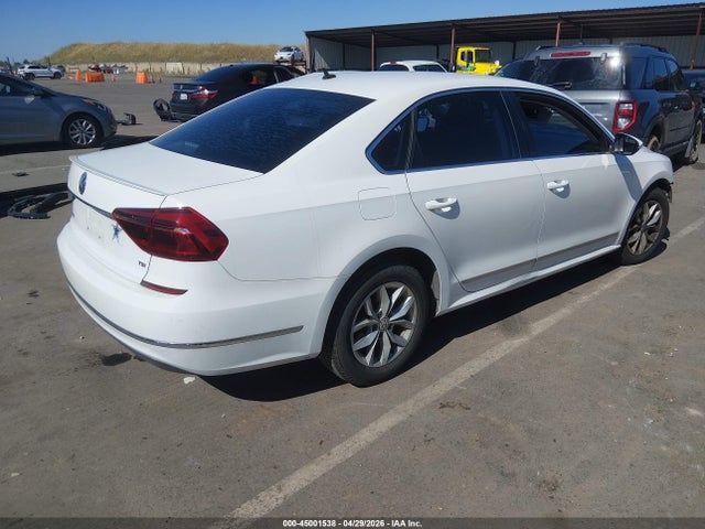 Aukcja sprzedaży 2017 Volkswagen Passat 1.8t S, vin: 1VWAT7A36HC043147, numer aukcji: 45001538