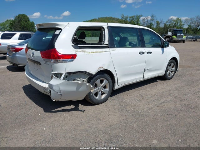 45001573 :رقم المزاد ، 5TDZK3DC7DS352518 vin ، 2013 Toyota Sienna L V6 7 Passenger مزاد بيع