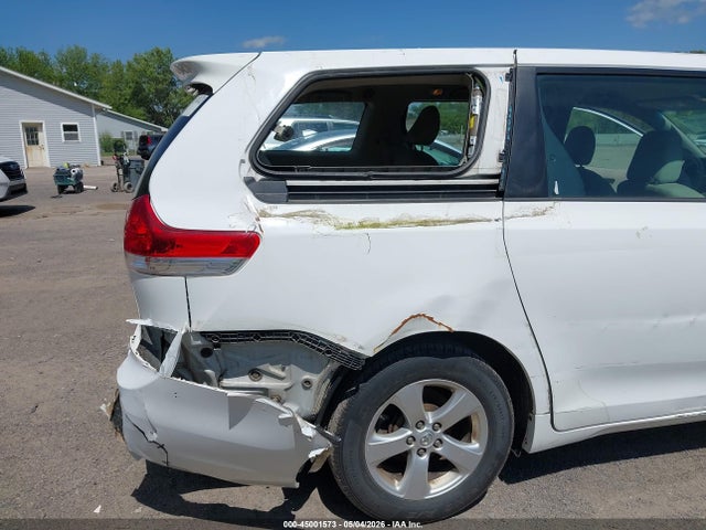 45001573 :رقم المزاد ، 5TDZK3DC7DS352518 vin ، 2013 Toyota Sienna L V6 7 Passenger مزاد بيع
