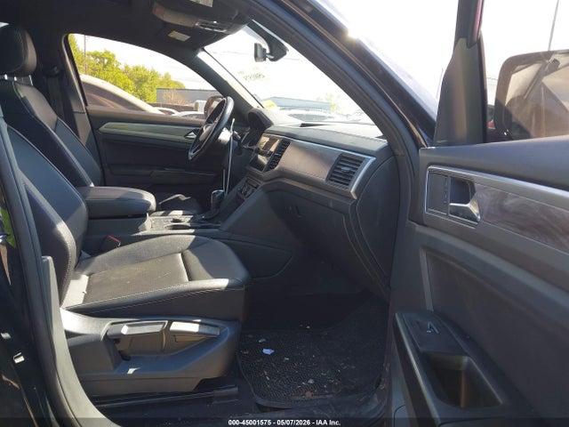 2020 Volkswagen Atlas Cross Sport 2.0t Se W/technology/2.0t Se W/technology R-line მანქანა იყიდება აუქციონზე, vin: 1V26C2CA4LC225699, აუქციონის ნომერი: 45001575
