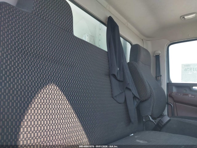 45001576 :رقم المزاد ، 5PVNJ8AV0M5T51009 vin ، 2021 Hino 238/258/268 مزاد بيع