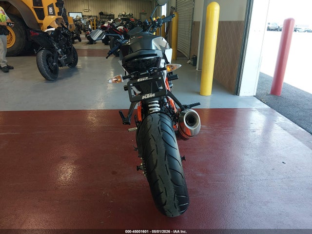 KTM 1290 Super Duke R 2017 VBKV39402HM960872 Image 6