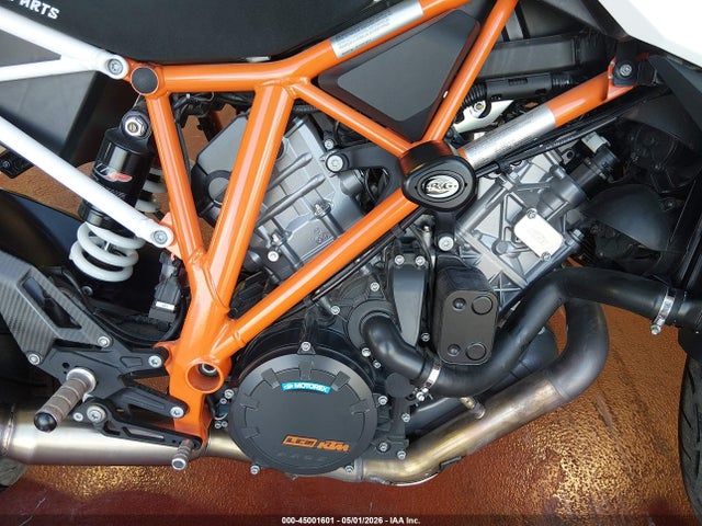 KTM 1290 Super Duke R 2017 VBKV39402HM960872 Image 8