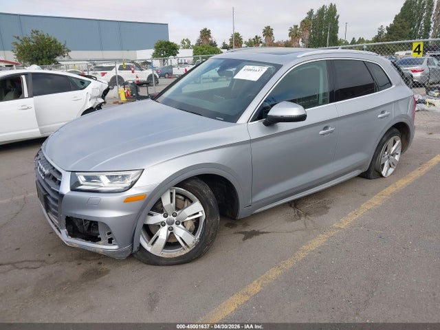 WA1BNAFY1K2017128 Audi Q5 45 Premium